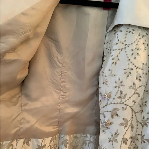 JS Collections 8P Gold Beaded Jacket! Button down , fitted ! High end l… - Picture 14 of 14